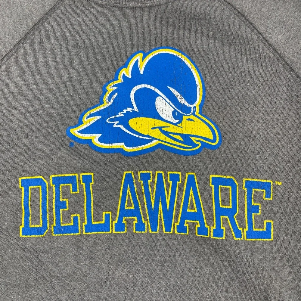 Delaware Blue Hens Retro Brand Mens Medium Gray Raglan Graphic Sweatshirt